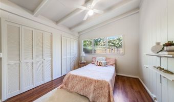520 Papalani St, Kailua, HI 96734