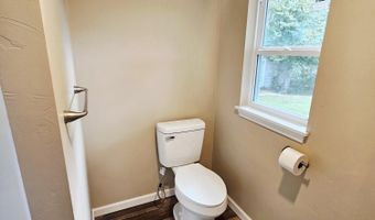 425 E 21st St, Baxter Springs, KS 66713