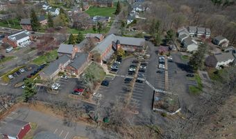 98 Elm St 2, Cheshire, CT 06410