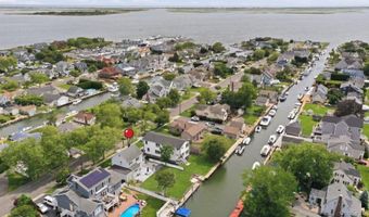 17 Norman Ave, Amityville, NY 11701