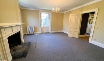 8 Crosby St, Augusta, ME 04330