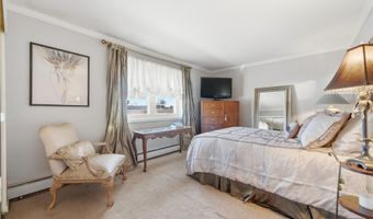 297 Merrick Rd D 1, Amityville, NY 11701