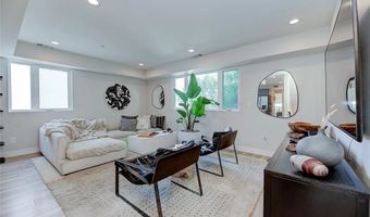 2153 S West View St, Los Angeles, CA 90016