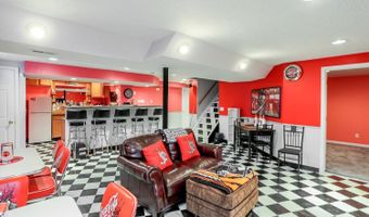 1136 Stewarton, Cincinnati, OH 45102