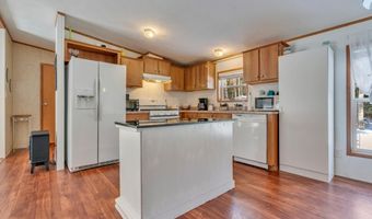 39 Leisure Dr, Alfred, ME 04002