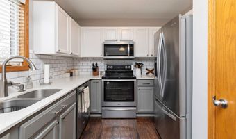 635 25th St SE, Altoona, IA 50009