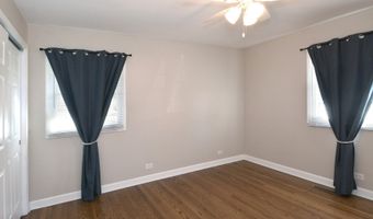 1222 E Kensington Rd, Arlington Heights, IL 60004