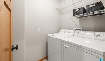 324 S Spring Pl, Brandon, SD 57005