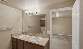 914 Oakmont Lp NE, Albany, OR 97322