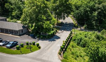 47 Stonehenge Dr, Bentonville, AR 72712