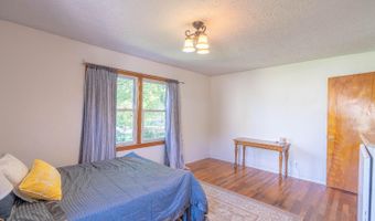 207 Donna Dr, Aurora, IN 47001