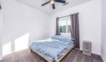 13722 Larkspur Way, Armona, CA 93202