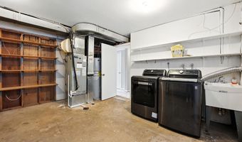 3233 VISCOUNT Ct, Annandale, VA 22003