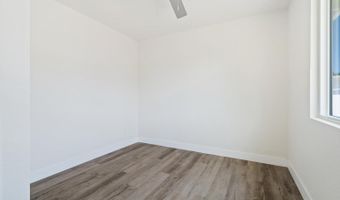 1055 S Wright Rd, Santa Rosa, CA 95407