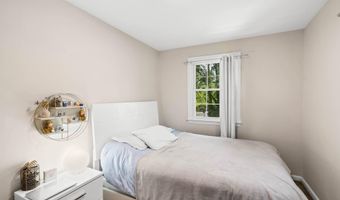 5801 DEVONSHIRE Dr, Bethesda, MD 20816