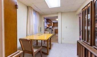 17 Warner St, Newport, RI 02840