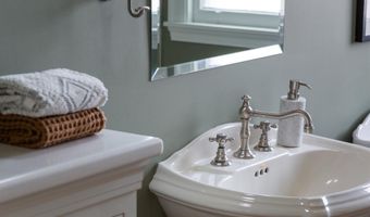 1906 Pacific Ave, Alameda, CA 94501