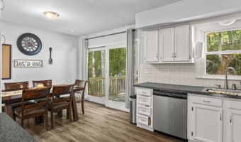 49 Ironworks Rd, Clinton, CT 06413