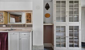 104 Front St, Belfast, ME 04915