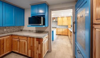 800 COUNTY ROAD 123, Bedford, WY 83112