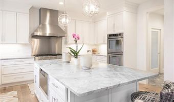 1040 Buttonwoods Ave, Warwick, RI 02886