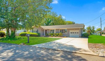 21 Birch St, Beachwood, NJ 08722