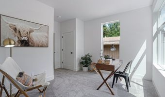 5069 SE KING Rd C, Milwaukie, OR 97222