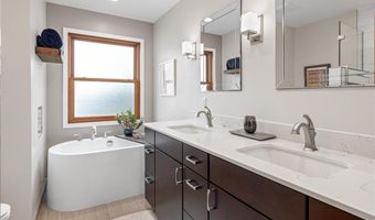13954 Flagstaff Ct, Apple Valley, MN 55124