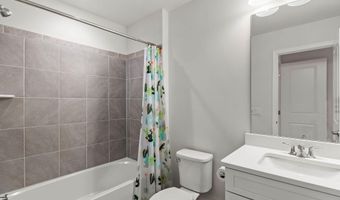 3093 N Spurway Dr, Ann Arbor, MI 48105