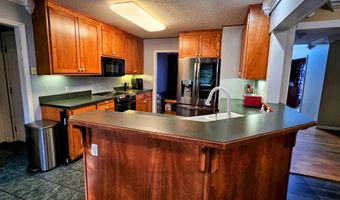 1611 Hollister Dr, Alcoa, TN 37701