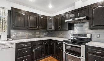 132 Hickory Ln, Bethlehem, CT 06751
