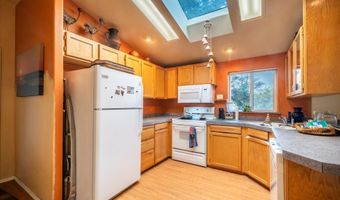 498 KLAMATH Ave SE, Bandon, OR 97411