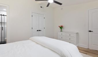 139 LAURA Ct, Basye, VA 22810