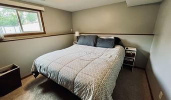 2207 SE 13th Ave, Aberdeen, SD 57401