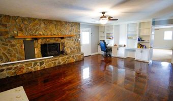 708 Miles Rd, Baxley, GA 31513