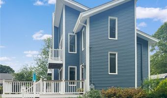 34 Beach Plum Rd, Narragansett, RI 02882