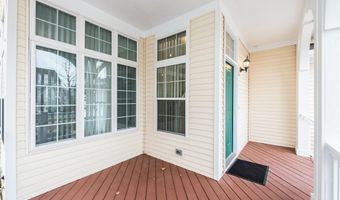 1366 N Bay Dr, Ann Arbor, MI 48103