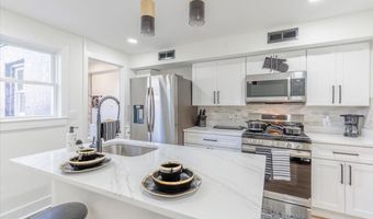 4702 MEADE St NE, Washington, DC 20019