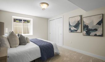 10 Roxbury Rd, Madison, WI 53704