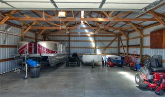 102 206th St, Alden, WI 54026