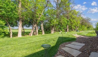 4867 N Prestwick Ave, Bel Aire, KS 67226