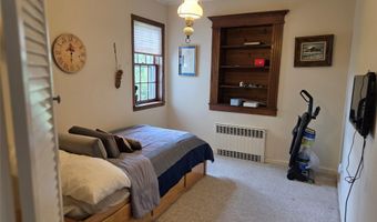 31 S Emerson Ave, Amity Harbor, NY 11701