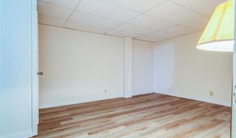 501 Clayworth Dr, Ballwin, MO 63011
