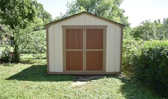 225 King St, Baldwin City, KS 66006