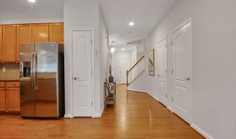 44357 OAKMONT MANOR Sq, Ashburn, VA 20147