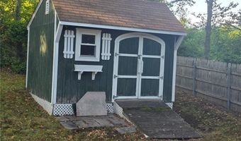 95 Angell Ave, North Providence, RI 02911