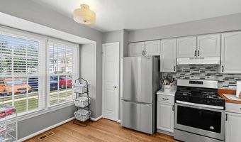 21196 WINDING BROOK Sq, Ashburn, VA 20147