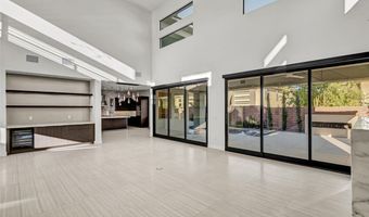 68 Grey Feather Dr, Las Vegas, NV 89135