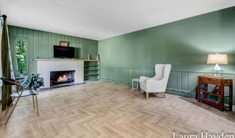 420 Pine Land Dr SE, Ada, MI 49301