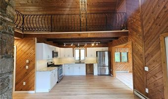 130 S Niantic Dr, Charlestown, RI 02813
